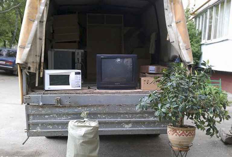 Перевозка холодильника, коробок, дивана, личных вещей, шкафа из Смоленска в Санкт-петербург