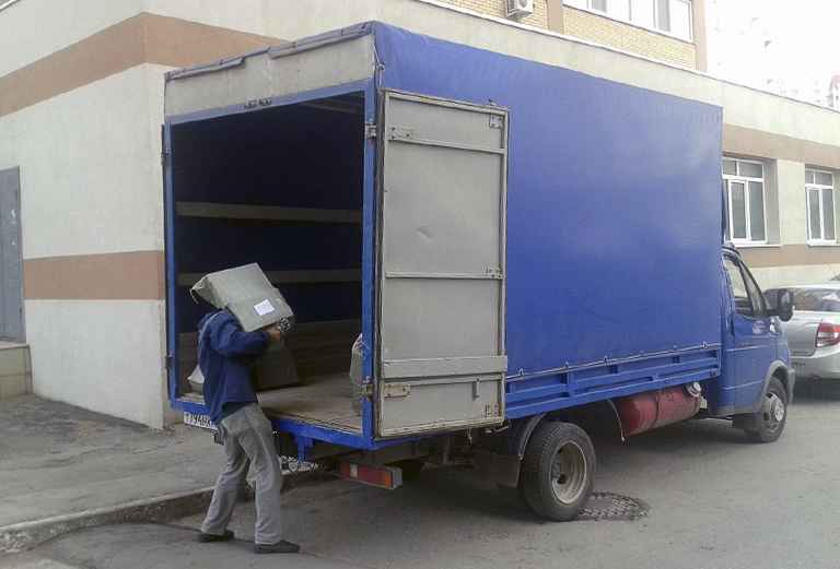 Сколько стоит отправка попутных грузов догрузом из Санкт-Петербург в Нижнекамск
